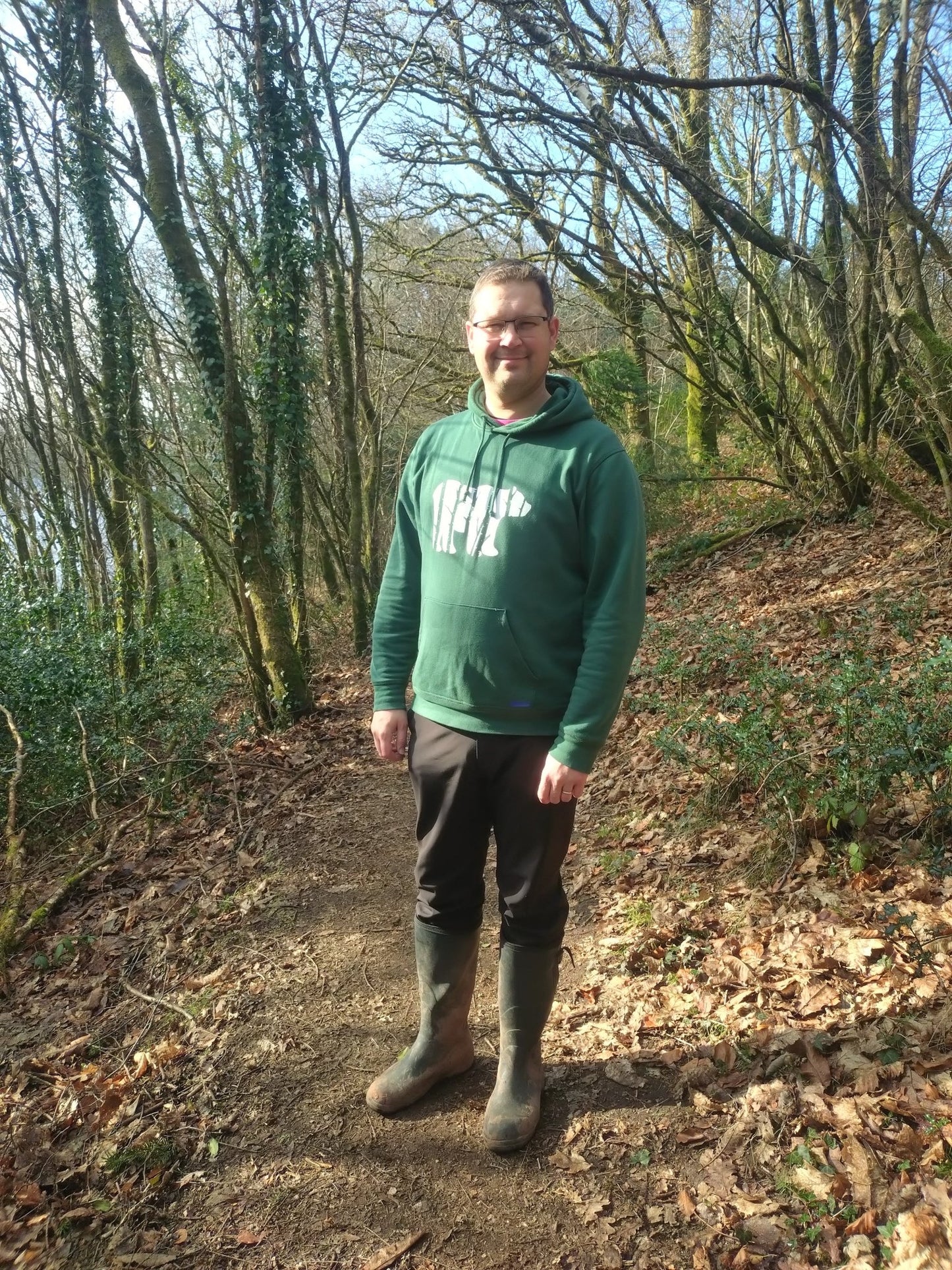 Forest Bear Hoodie – Eco-Friendly, Hand-Printed Nature-Inspired Sweatshirt